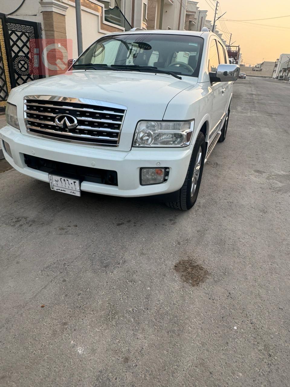 Infiniti QX56